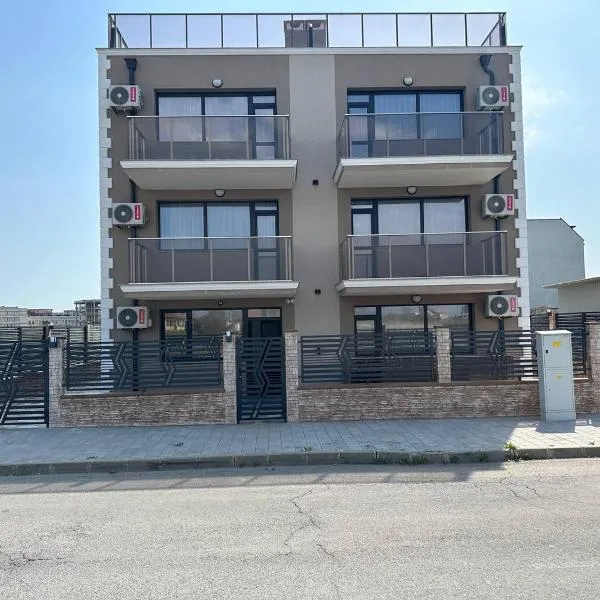 Studios and Apartments Pomorie, hotel in Pomorie