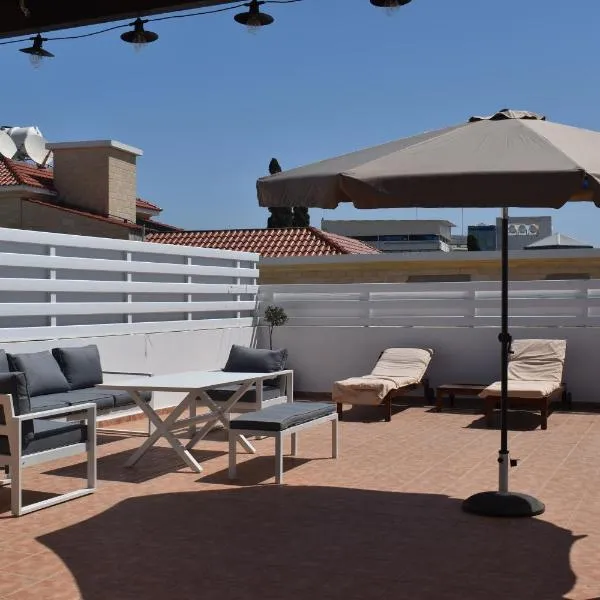 Sunny Rooftop in Ayia Napa 91Sqm Terrace Delight!, hotel in Ayia Napa