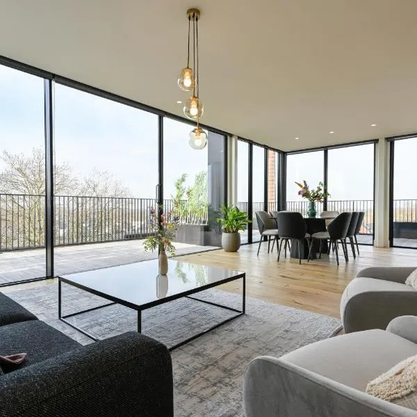 12, Apartments, 4-6 Pers, Central, Stunning View, Near Supermarket & Public Transport、オーイステルウェイクのホテル