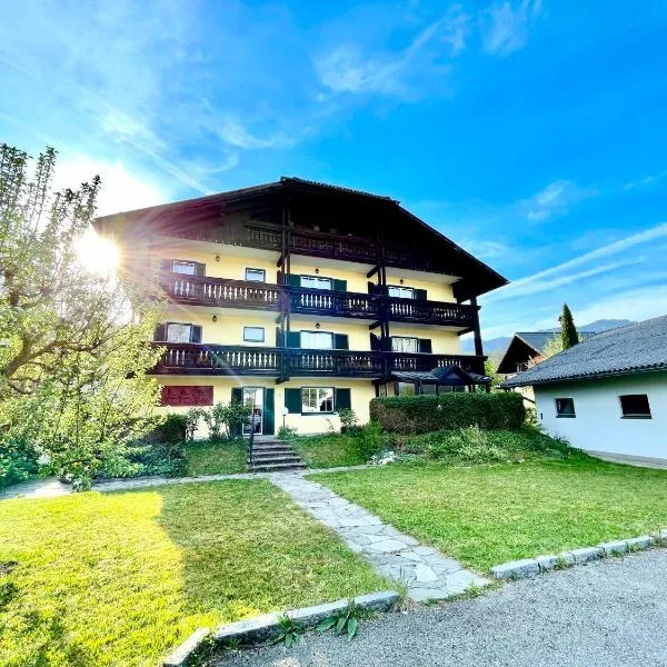 Whats-App Self-Check-IN - Villa Maria Theresia, hotel v destinaci Bad Goisern