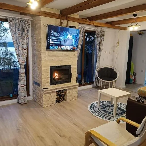 Lake House Surduc, hôtel à Fîrdea