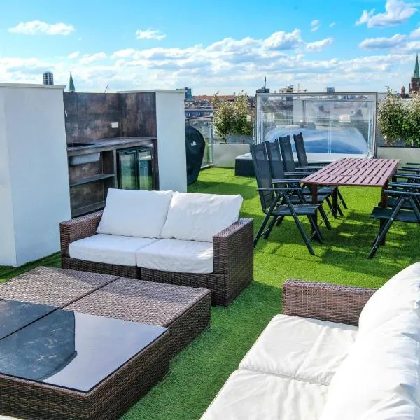 Penthouse in the heart of the City, hotel i København