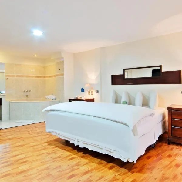 Hotel LP Columbus, ξενοδοχείο σε La Paz