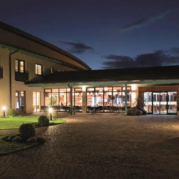 Vulkán Wellness Hotel & Camping, hotel v destinaci Celldömölk