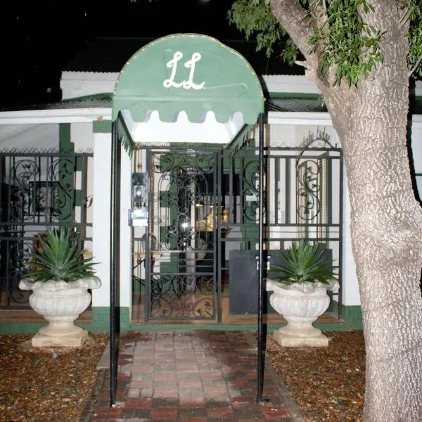 Lockerbie Lodge, отель в городе Vryburg