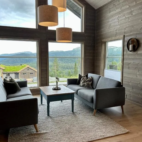 Nydelig hytte ved Voss Ski og Tursenter, Hotel in Giljane