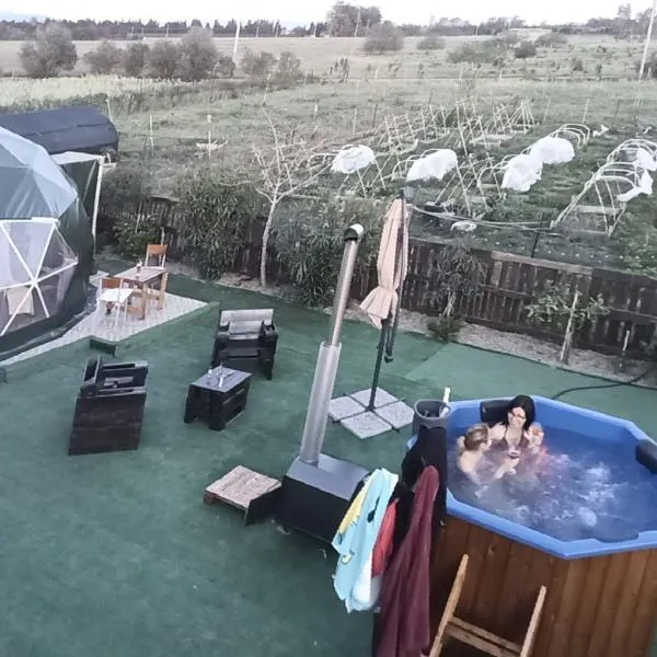 Podere Kiri Dome Experience, hôtel à Decimomannu