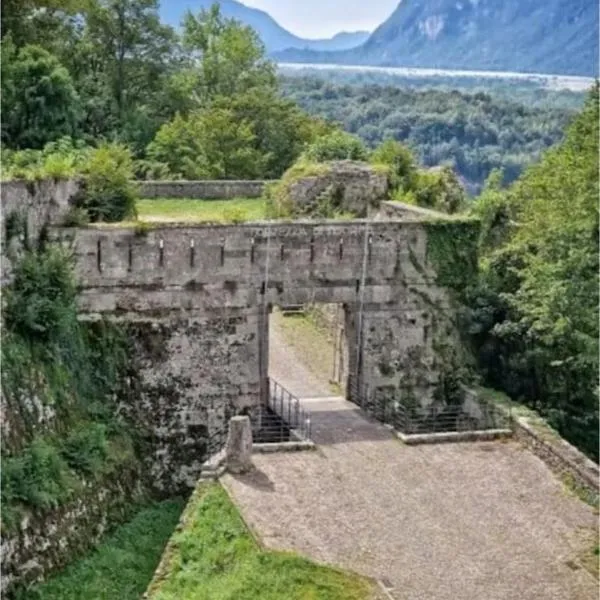 da Paola monolocale, Hotel in Osoppo