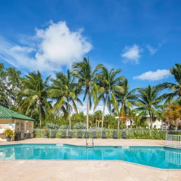 The Grand Turk -Sunset View & Pool, hotell Key Westis