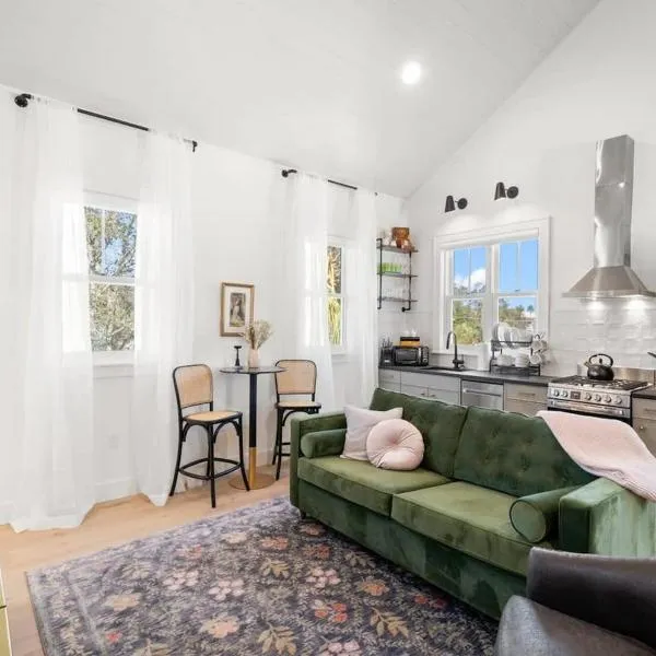 Casa Julieta - Stunning Ybor Studio, hotel in Tampa