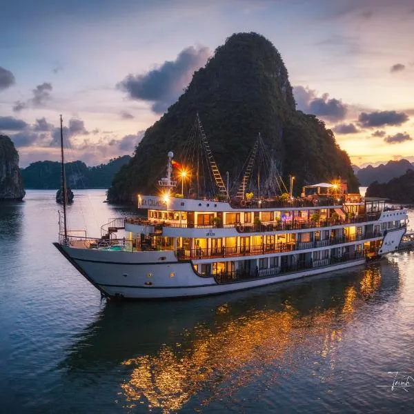 Alisa Premier Cruise, hotel in Ha Long