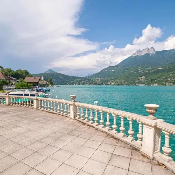 Balcon sur le lac charmant T3 avec vue spectaculaire, hotel v destinaci Duingt