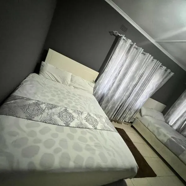 Golden bamboo, hotel in Masvingo