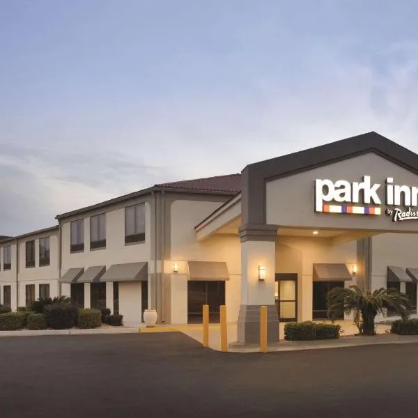 Park Inn by Radisson Albany, khách sạn ở Albany