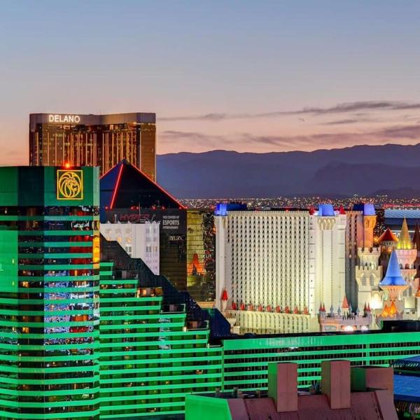 MGM Signature-28-814 1Br 2Ba F1 Pits View Balcony, Las Vegas