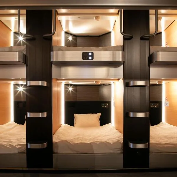 PLAZA EAST CABIN -male only-, hotel v destinaci Jokote