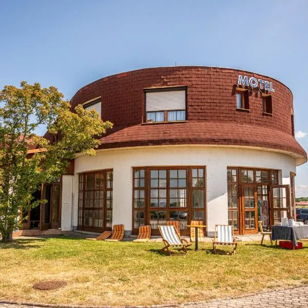 Motel Arkus, hotel i Černožice
