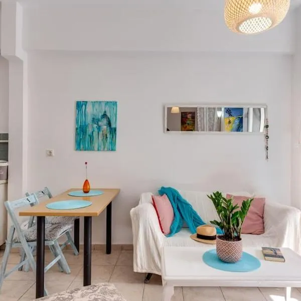 Backyard Art Studio, hotel in Chania