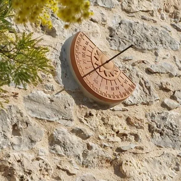 Sundial Stone House, hotel in Ždrelac