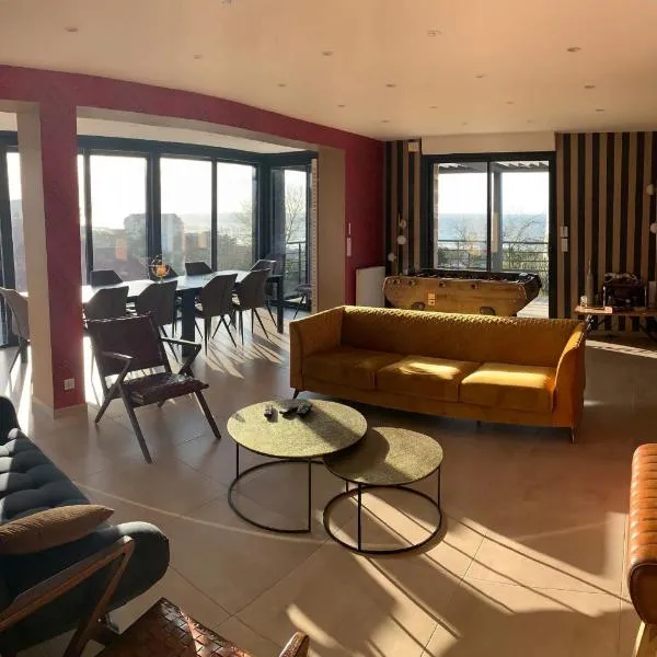 Casa Antoine 15pers : vue mer, 10 min à pied plage, hotel in Donville-les-Bains