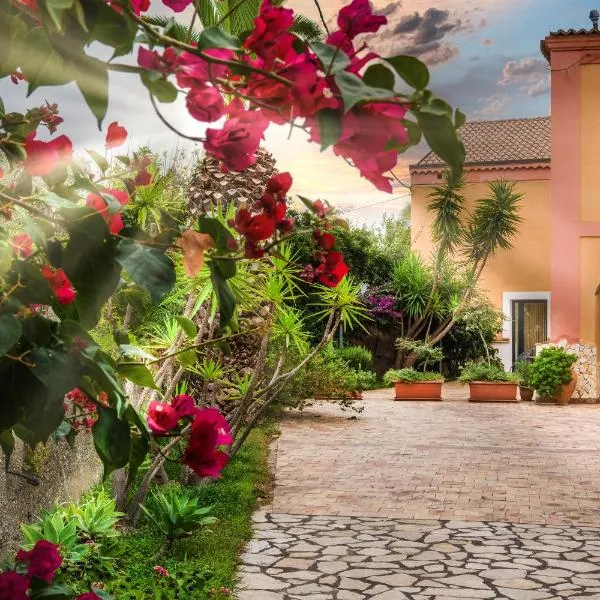 Motta Camastra में, होटल Casale Romano Resort e Relais