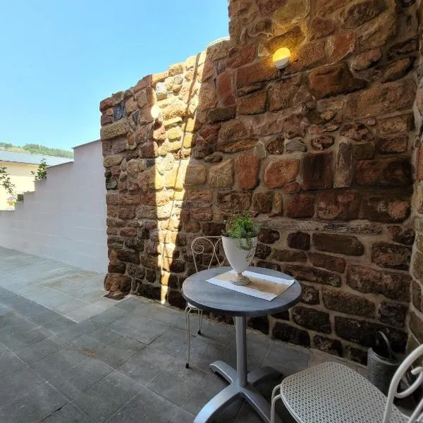 Luxuriöse Ferienwohnung mit Wellness Oase, hotell i Saarburg