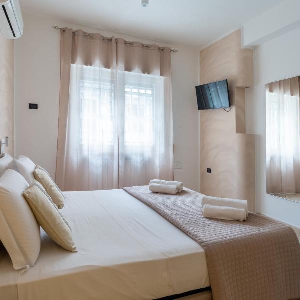 Napoli Fly Guest House 290