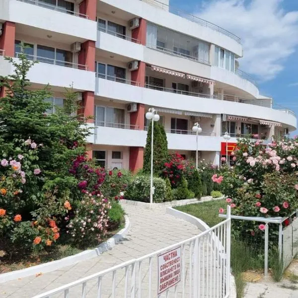 Luxurious Studios Nani, hotel v destinaci Kranevo