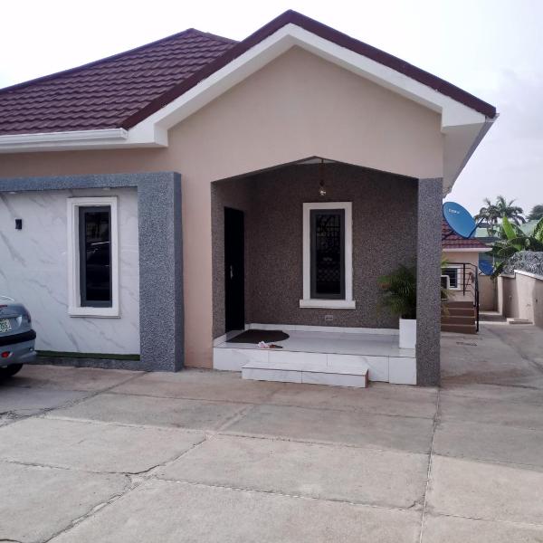 Dixonlux apartment, Galadima