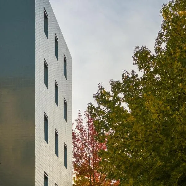 B5 Boutique & Design Hotel - Adults Only, ξενοδοχείο στο Λουγκάνο