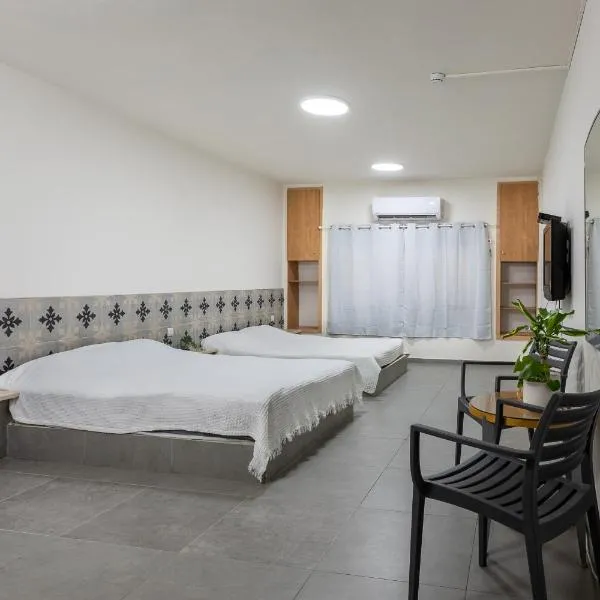 אכסניית הנסיך הקטן-בני נוער Only teens, hotel em Eilat