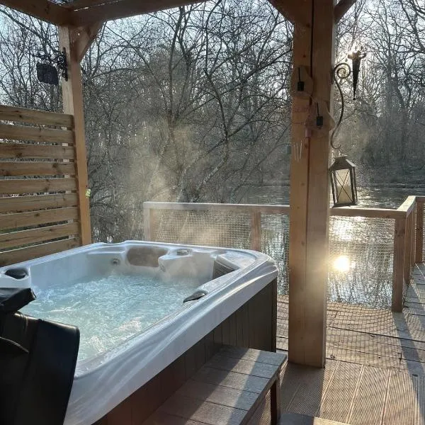 Malicornay에 위치한 호텔 Berry Séjours