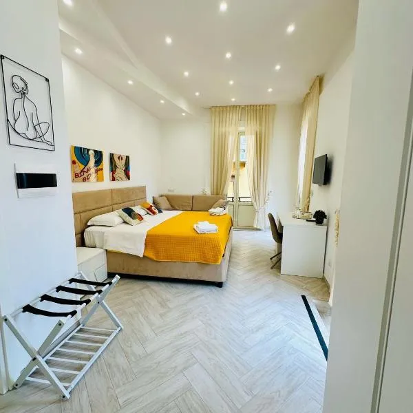 Flo' – hotel w mieście Neapol