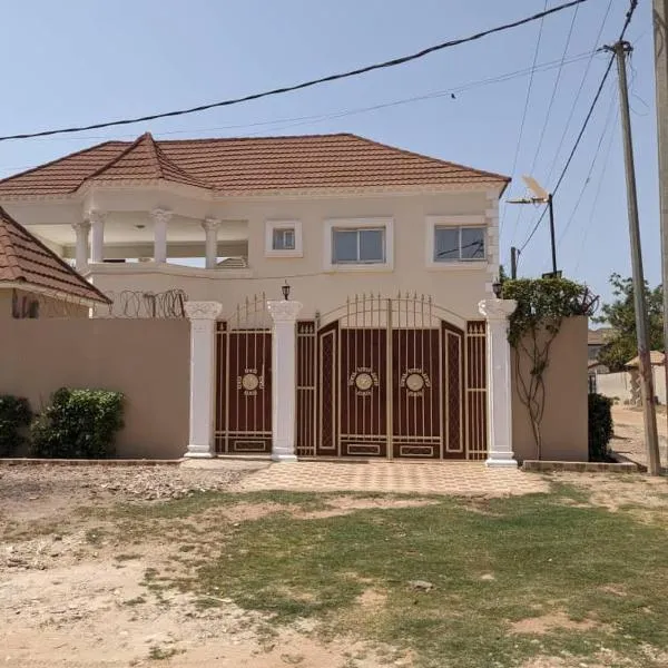 Muhammed Ceesay Villa, hotel in Old Yundum