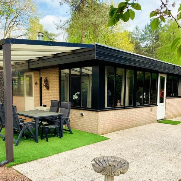 Spechthuisje, 4-pers bungalow in Rekem, Hotel in Lanaken