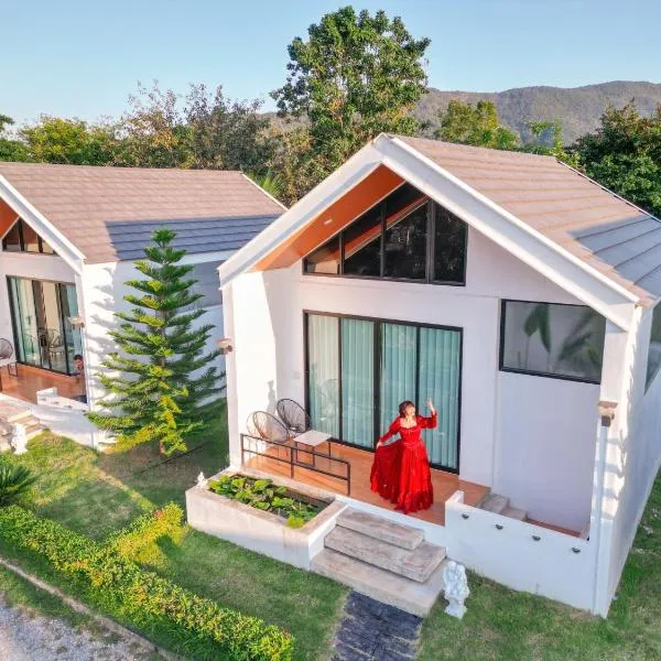 The Estretto Resort, hotel en Chiang Rai