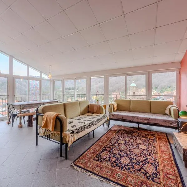 Ostello Tramonti, Hotel in Biassa