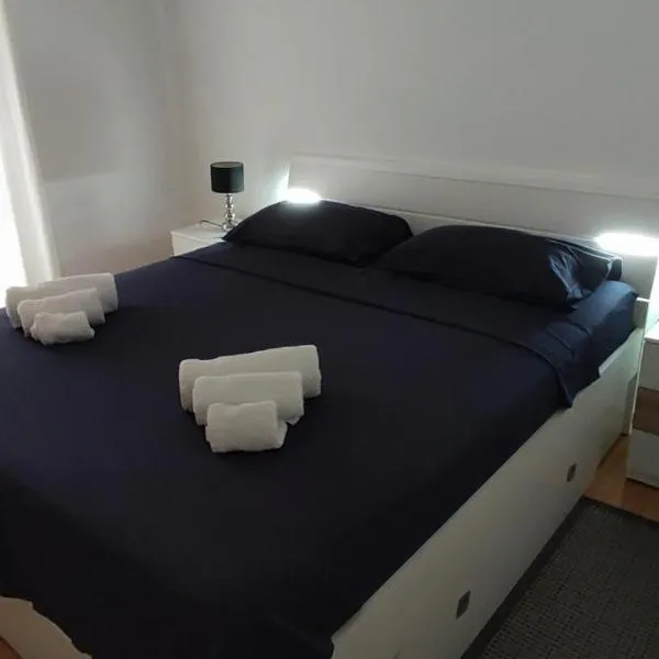 Teni, hotel ve Splitu