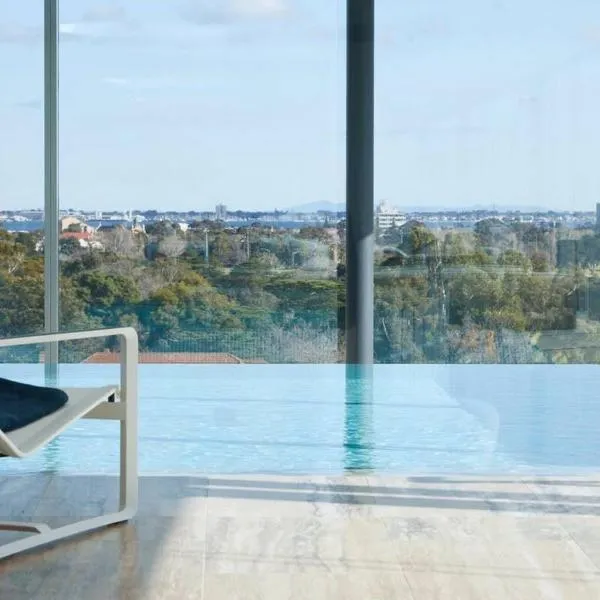 Fawkner Residence 1B2B condo Smart TV, hotel in Melbourne