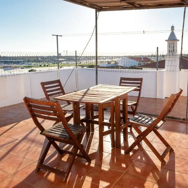 BLife Marya private rooms - Airport stay, hotel in Faro