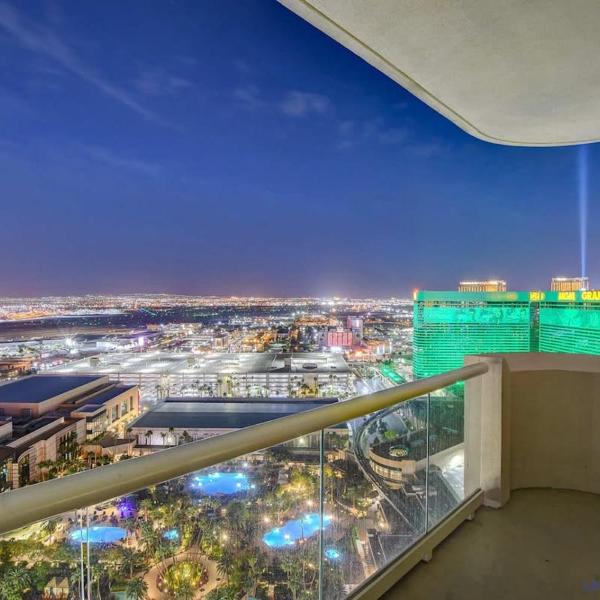 MGM Signature-28-602 1Br 2Ba Balcony Jacuzzi Suite, Las Vegas