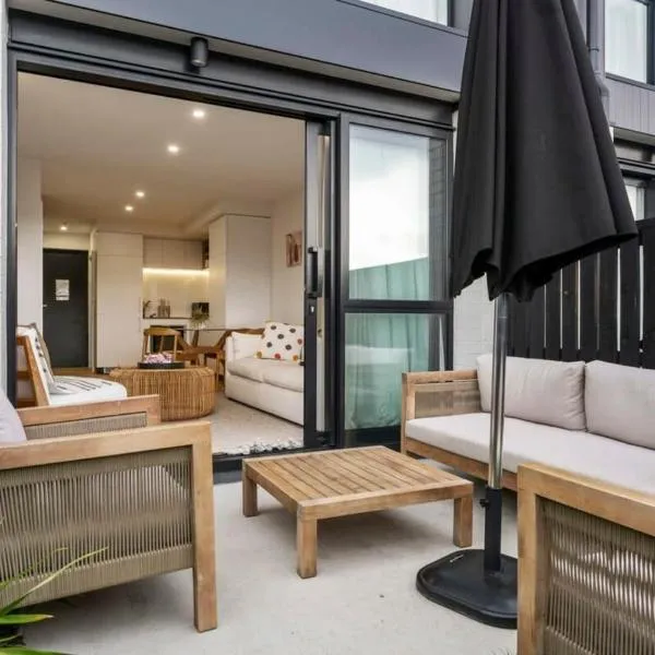 Wanaka Riverside Townhouse Retreat, hotel in Albert Town