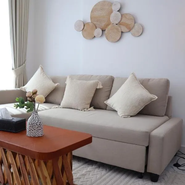 Ivory Haven - Stylish 1BR Apartment in Oasis, Tranquil Stay Near Masdar Park, hotel in Abu Dhabi
