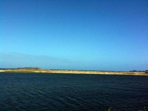 La presqu' île du Lenn face à la mer