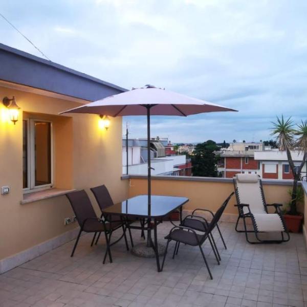 Cosy penthouse loft with view, Rome