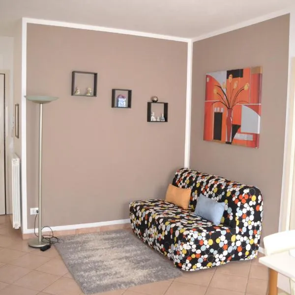 Casa Rosina + box per auto 2 bici 1,5km dalle mura, hotel v destinaci Lucca