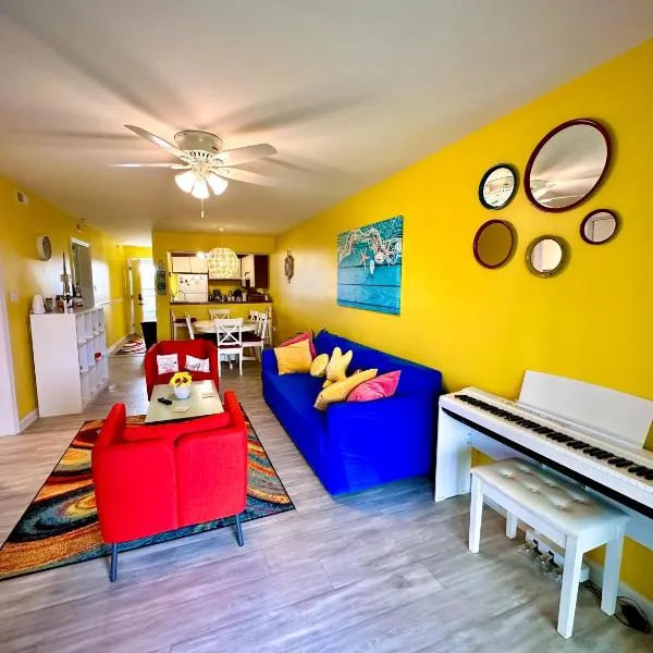 Modern Beachside Bliss: 2 Bed/2 Bath Condo Haven, hotel in Rehoboth Beach