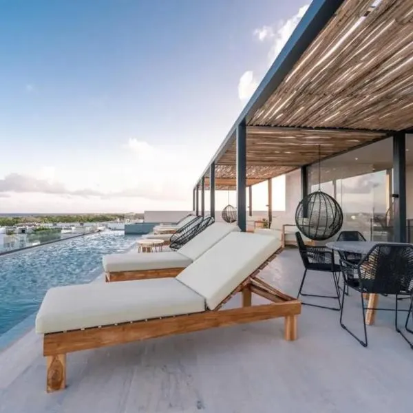 KAAB Condo with ocean view pool، فندق في بلايا ديل كارمن