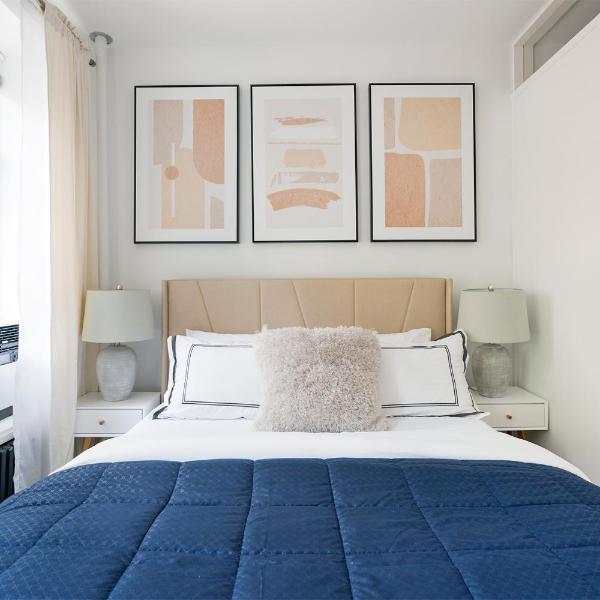 444-2C Newly renovated 1BR in Hell's Kitchen, New York