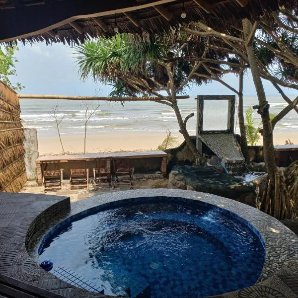 Omah Laut Bondo Jepara - by the beach, direct view of the sea, great base for water sports, hotel i Margokerto